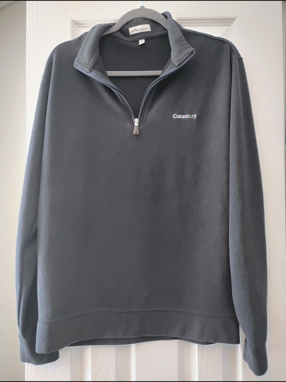 Datastory Men’s Black Quarter-Zip Sweatshirt